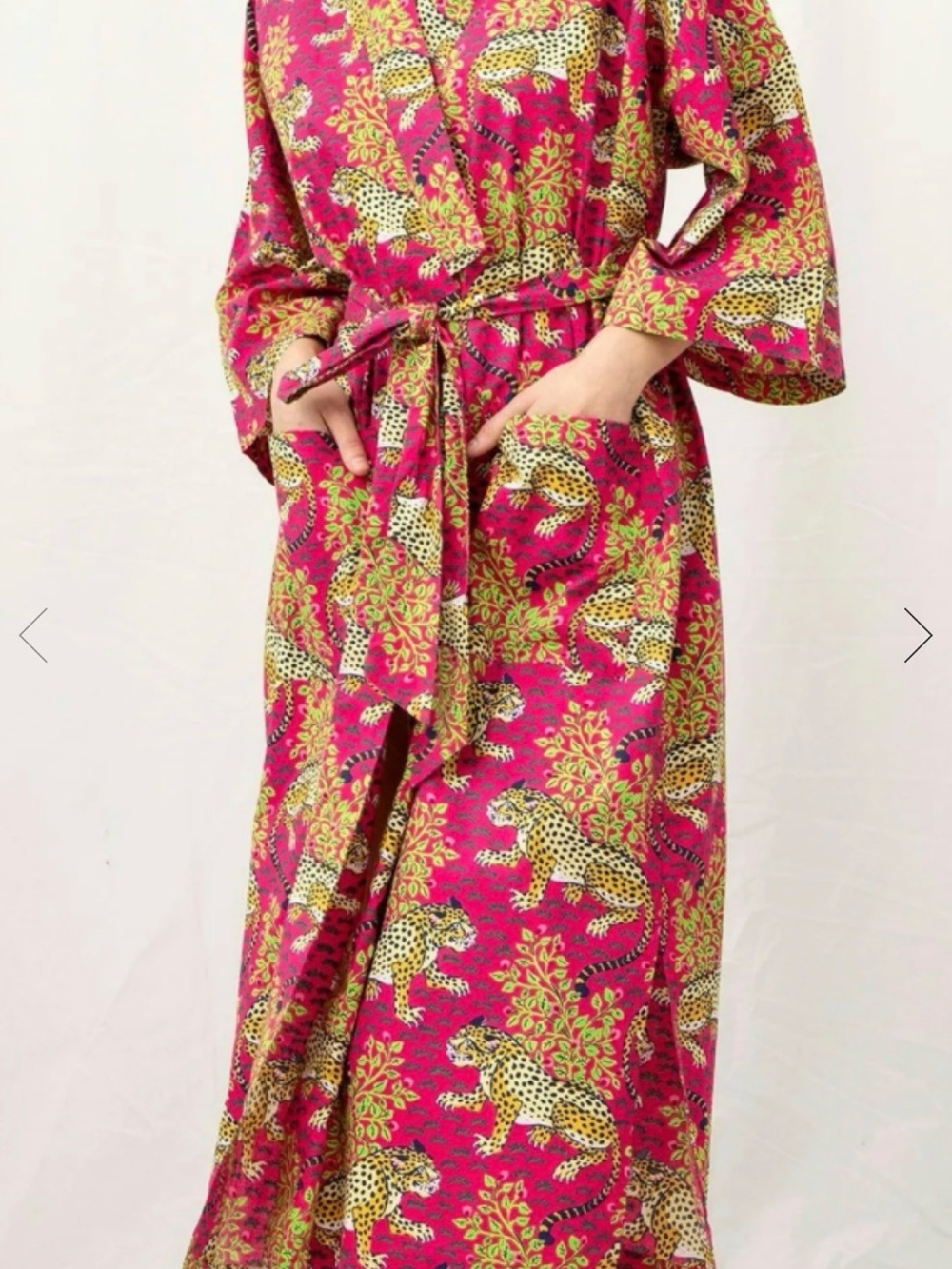 NWT! Viral Print Fresh Women’s Pink Leopard-Print Robe size small new with tags